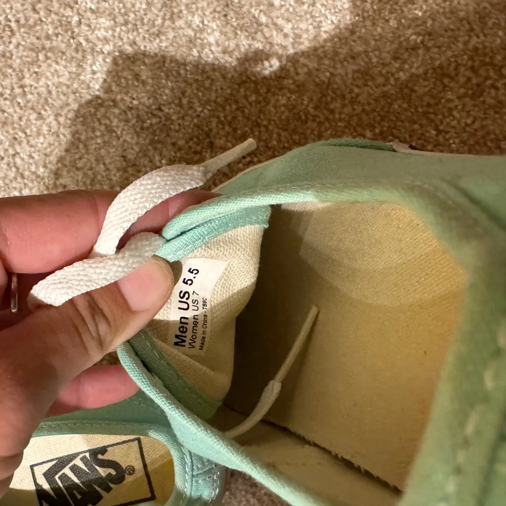 Vans - Picture 2 of 3